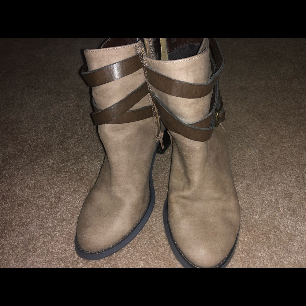 Fall booties ❤️ - Picture 4 of 6